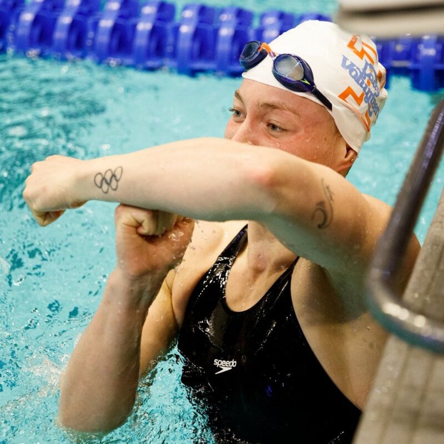 Mona McSharry breaks her own 200m breaststroke Irish record